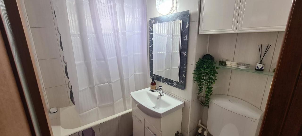 Perfect View Apartament 2 Rooms Self Check-In Bucharest Exterior photo